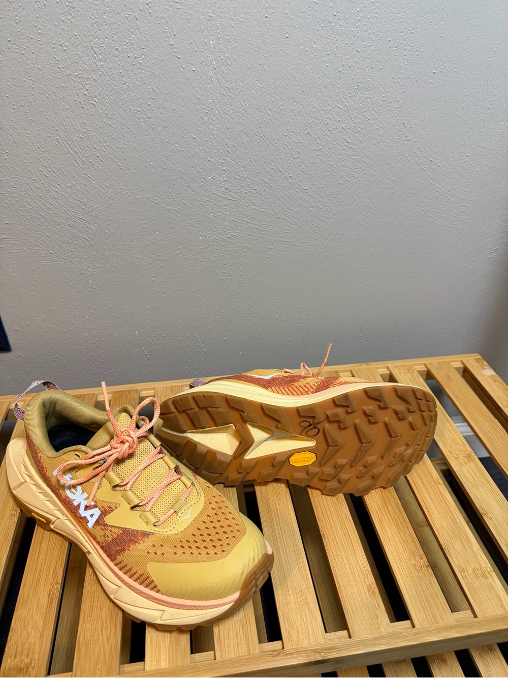 HOKA running shoes size 7.5 - Picture 2 of 4